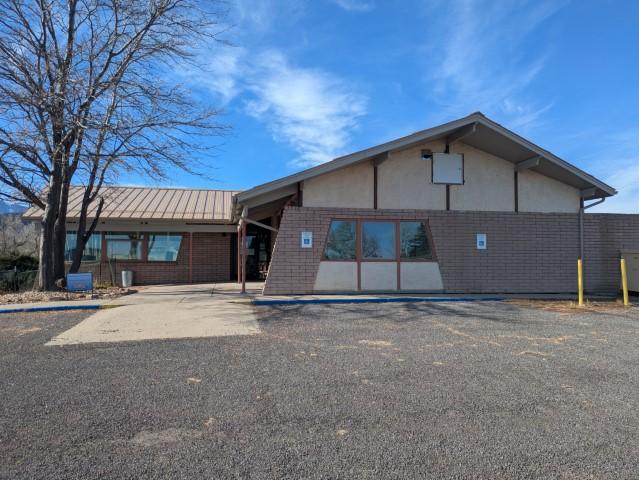 The outside of the Susan Kalman Community Center